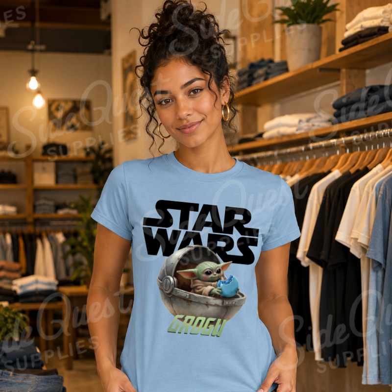 Mandalorian helmet and Grogu - T-shirt